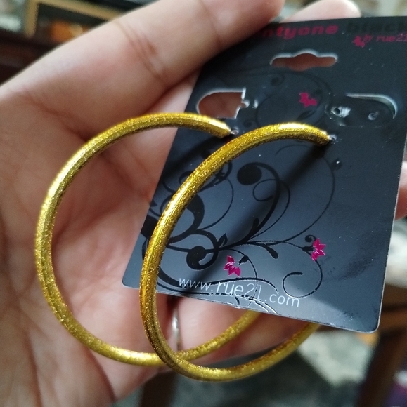 👜Gold sparkly hoop‎ earnings - #144 - Picture 6 of 8